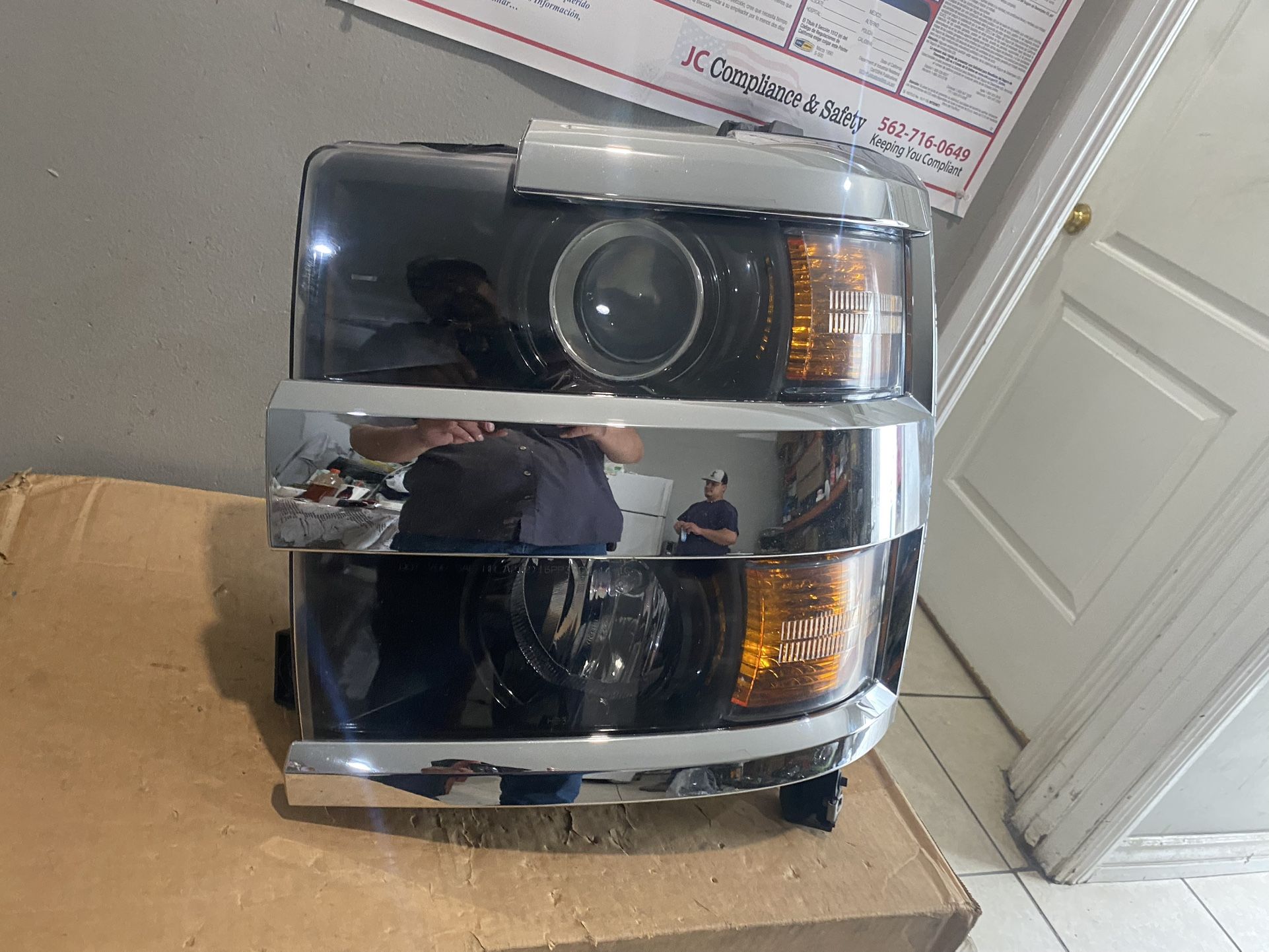 2015-2019 Chevy Silverado 2500 Left Headlight