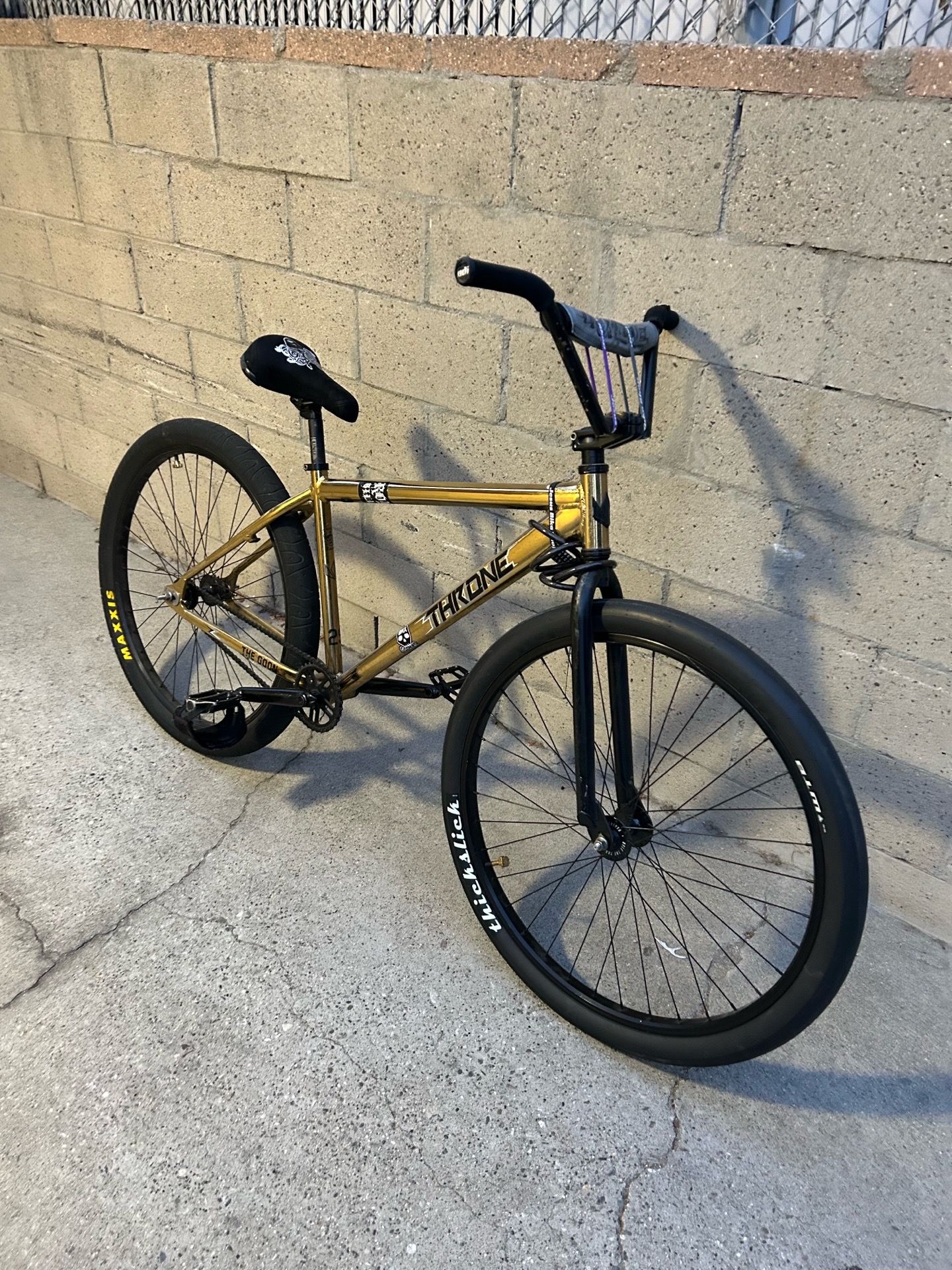 throne goon 29’