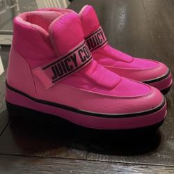 Juicy Couture Womens Boots