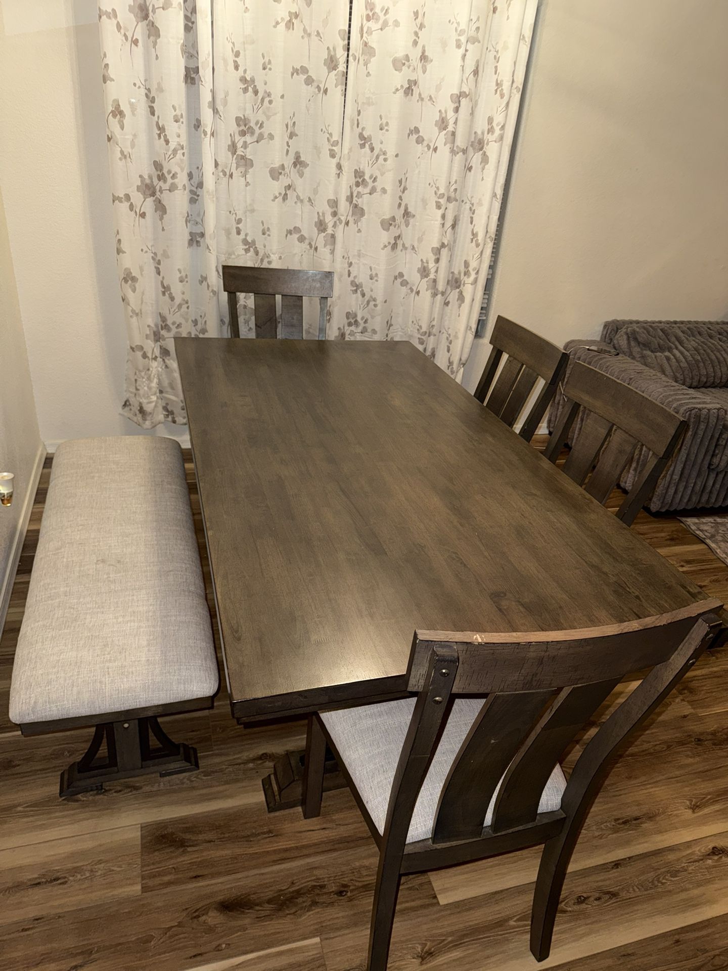 Dining Room Table 