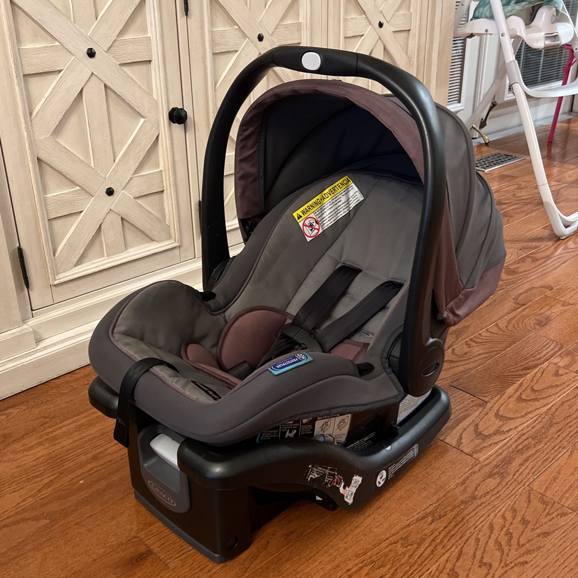 Graco Infant Car seat