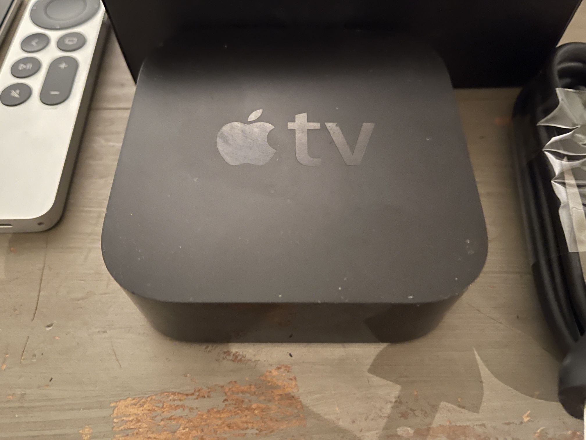 Apple TV 4th Gen (MGY52LL/A) With New Siri Remote