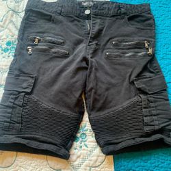 Black Short