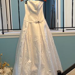 Wedding Dress With The Veil     And Suit For Men