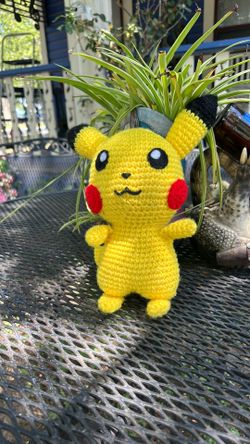 Hand-Made Pickachew