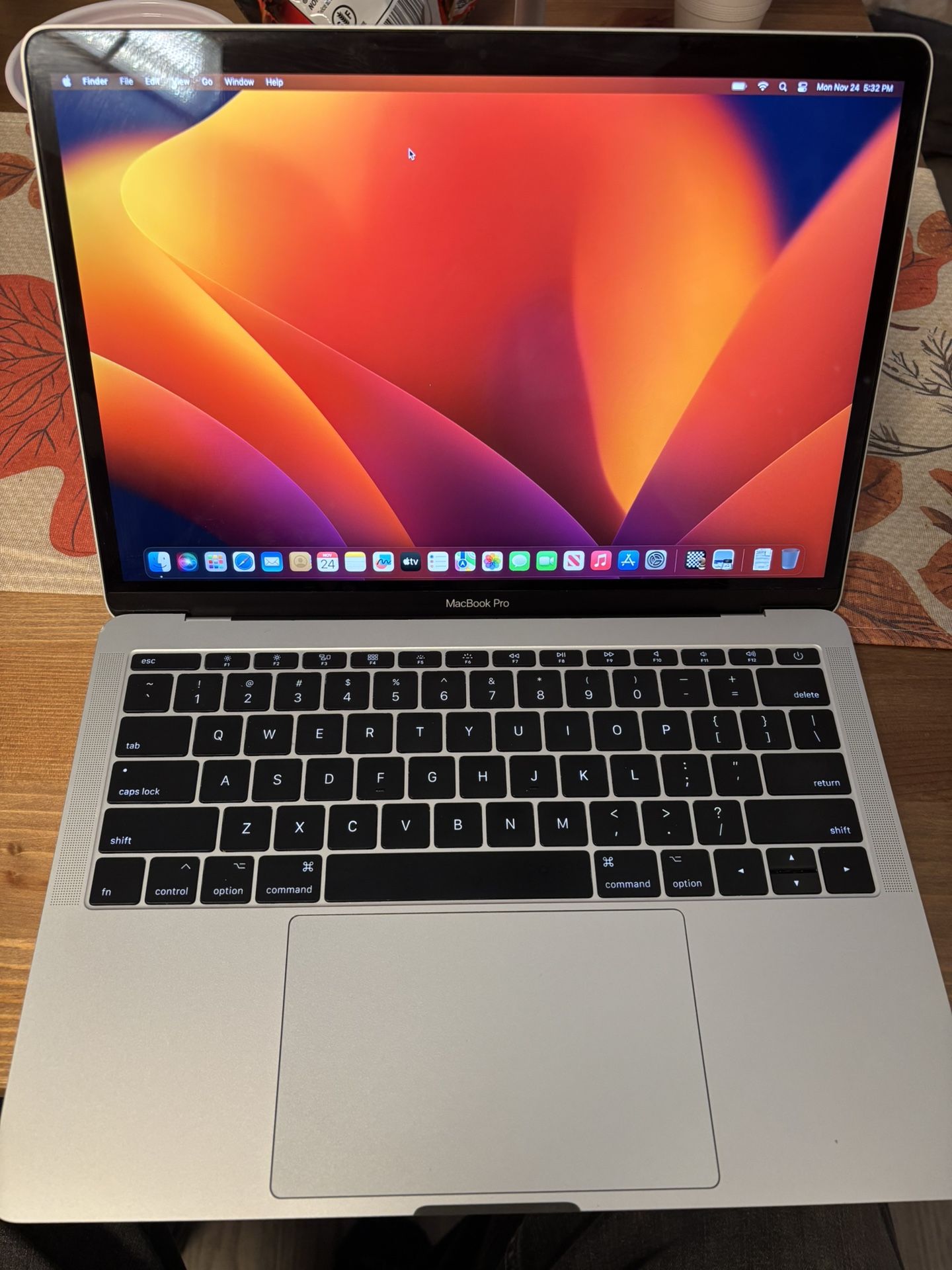 MacBook Pro 2017, 2 Thunderbolt 3 USBC Ports