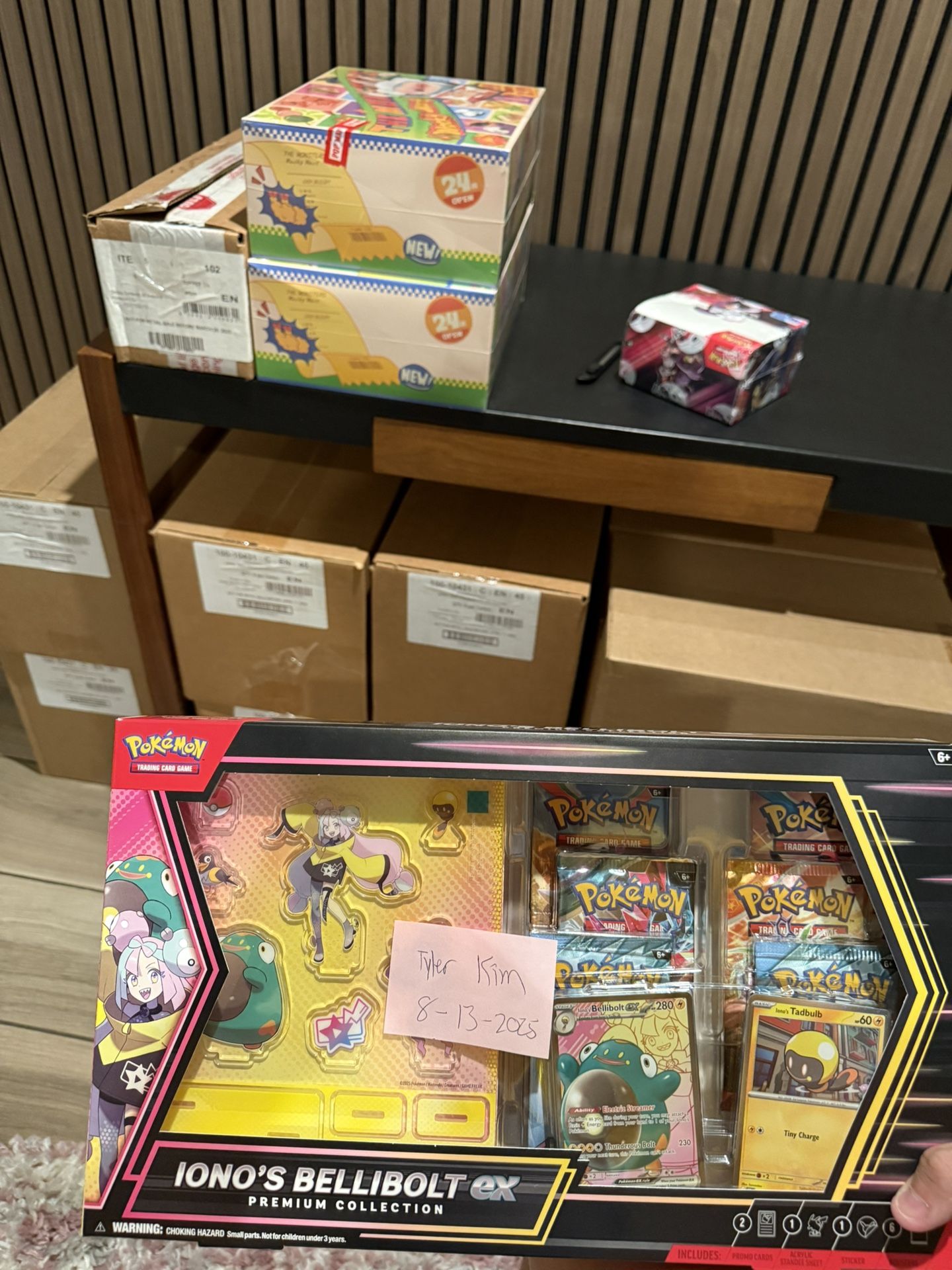 Pokemon Iono’s bellibolt EX PREMIUM COLLECTION