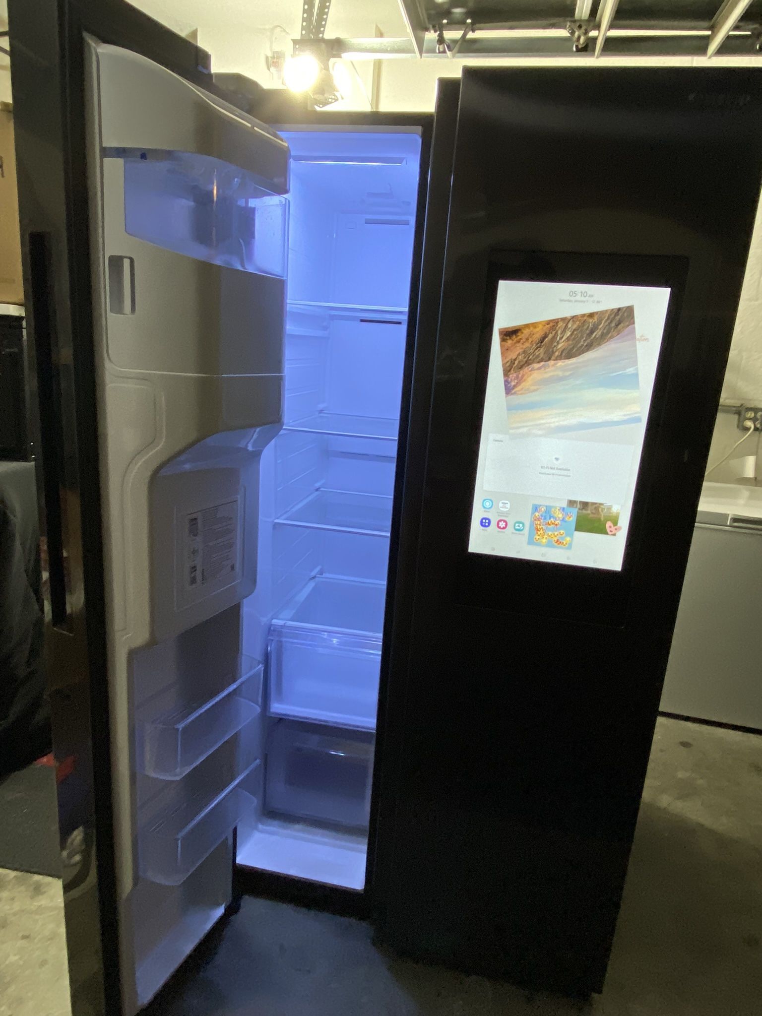 Samsung 26.7 cu. ft. Family Hub Side by Side Smart Refrigerator 