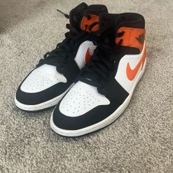 Jordan 1 - High Top -  10.5