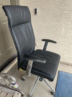 Tall Back Office Chair 