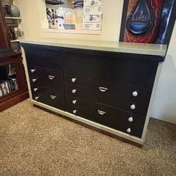 6-Drawer Mid-Century Sage Green Dresser