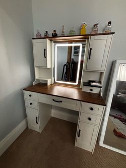 Make up vanity