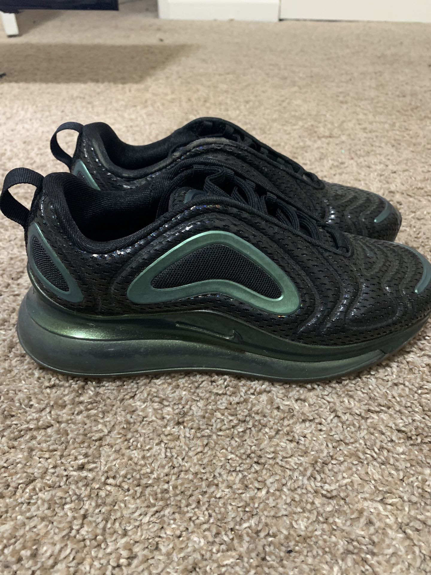 Black Green Size 7 Women Nike Shoes