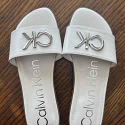 NEW Calvin Klein women memory foam Slide Sandals with Silver CK Logo size 7