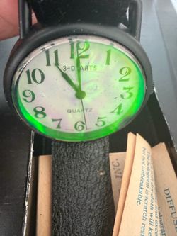 Vintage Quartz 3D Face Watch