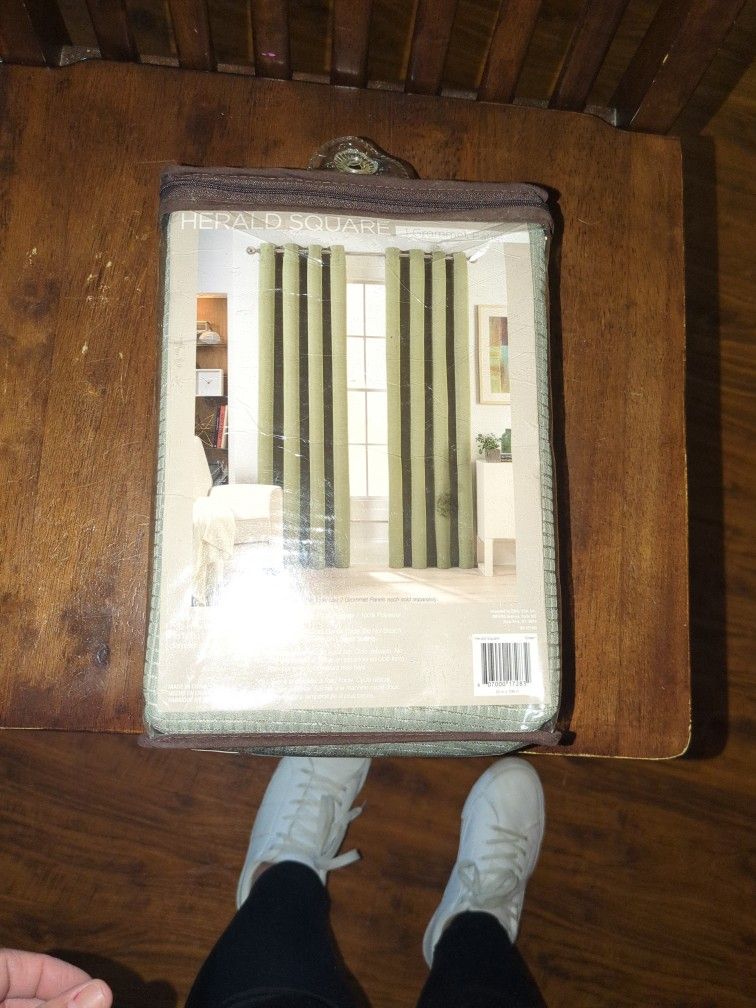 One Gromment darkening Panel