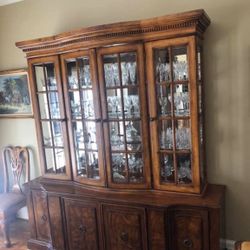 Universal Furniture China Hutch