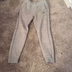 Nike Tech Joggers 