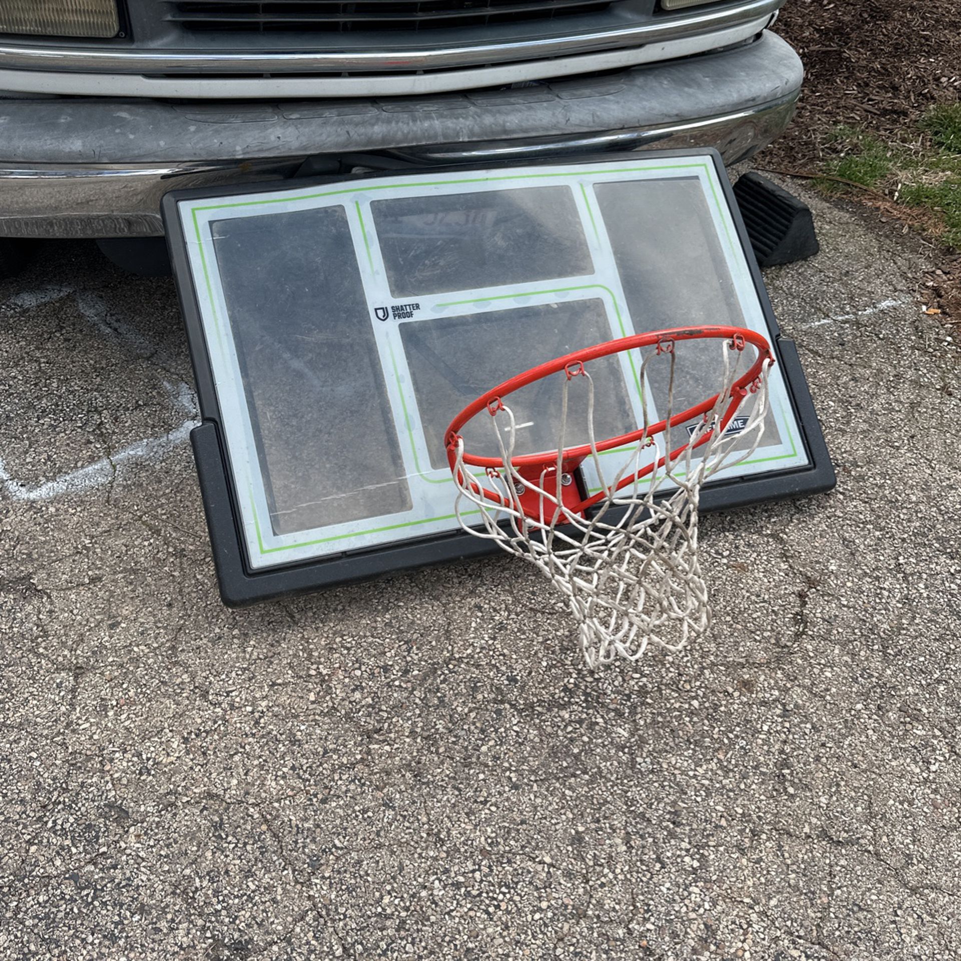 44 Inch Lifetime Shatter Proof Basketball Hoop