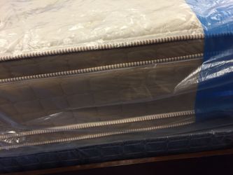 Queen double pillow top sets $350