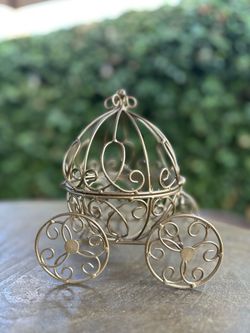 Gold Wire Cinderella Carriage Decoration