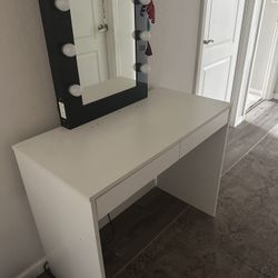 Make Up Vanity 