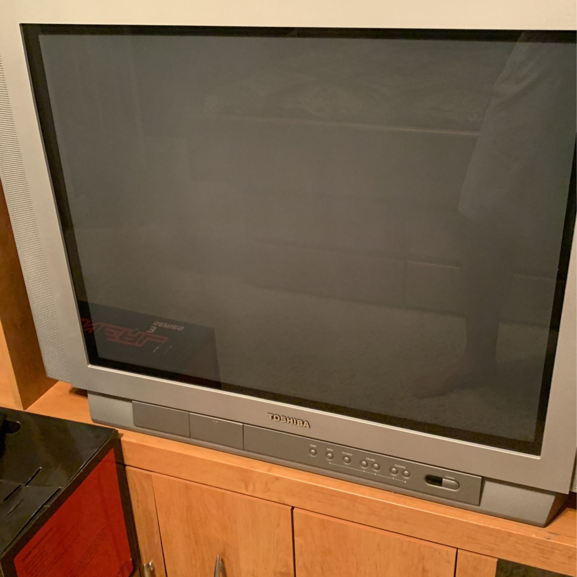 Toshiba Tv Flat Screen But With Large Back
