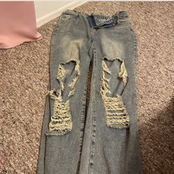 baggy jeans ripped 