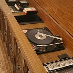 8 Track Record Player