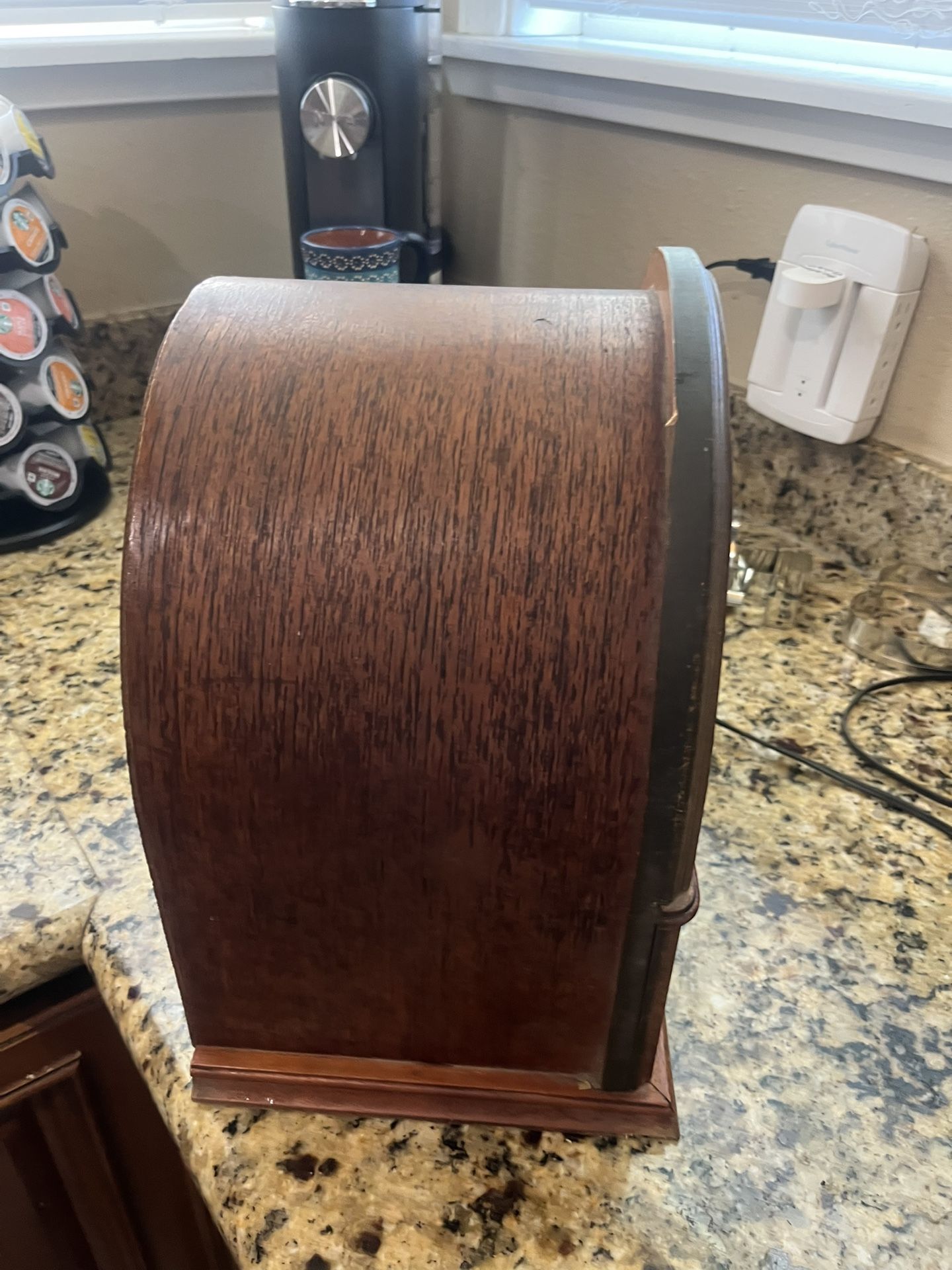 Working Antique Radio