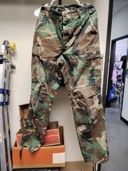 Genuine U.S Military Battle Dress Uniform  ( BDU ) Trousers M81 Woodland $15 Or Best Offer