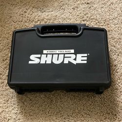 SHURE T3-CC Reciever w/ Shure T1G-CC Guitarist Transmitter in Case