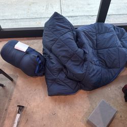2 Sleeping Bags 