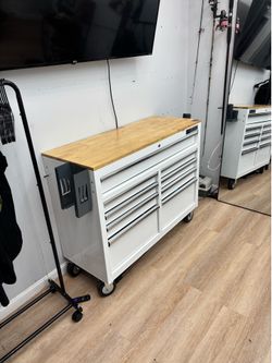 Tool desk