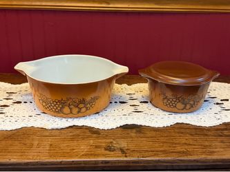 2 Piece Pyrex Brown Old Orchard 2.5 & 1 Qt