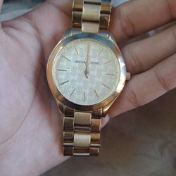 Michale Kors Stainless Steel Gold Tone Mk335 Watch Womens