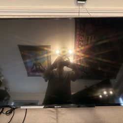 Sony BRAVIA 50” 1080p TV