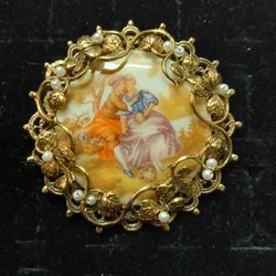 Vintage Brooch 