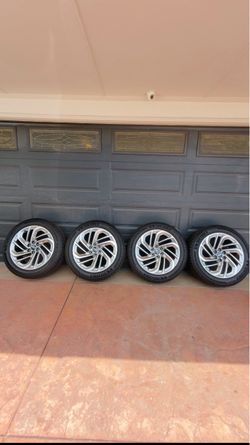 OEM Lincoln Navigator 22” Wheels + Michelin Tires – Only 700 Miles – $2,600 OBO