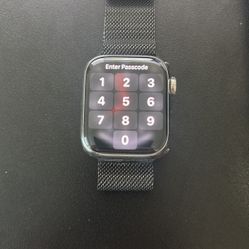 Apple Watch 7 Series - stainless steel w. GPS + cellular