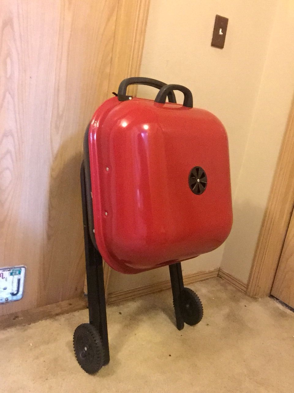 Aussie Walkabout Charcoal Portable Grill for Sale in Marysville, WA