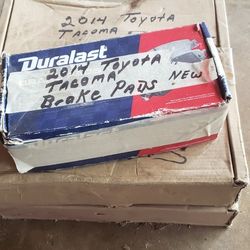 Rotors And Brake Pads NEW 2005-2014 Toyota Tacoma