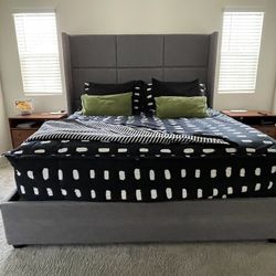 KING SIZE GREY UPHOLSTERED BED NON-SMOKING HOME