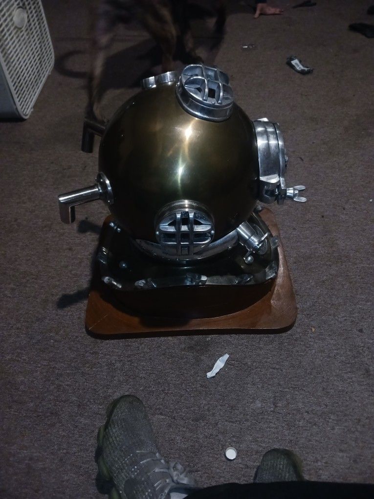 Deep Sea Diving Helmet