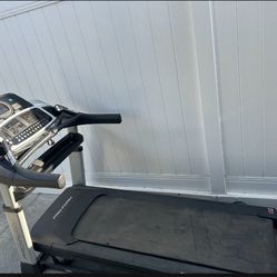 Proform Trainer 10.0 Treadmill Dual Cool Air Fans Led Display Tablet Holder