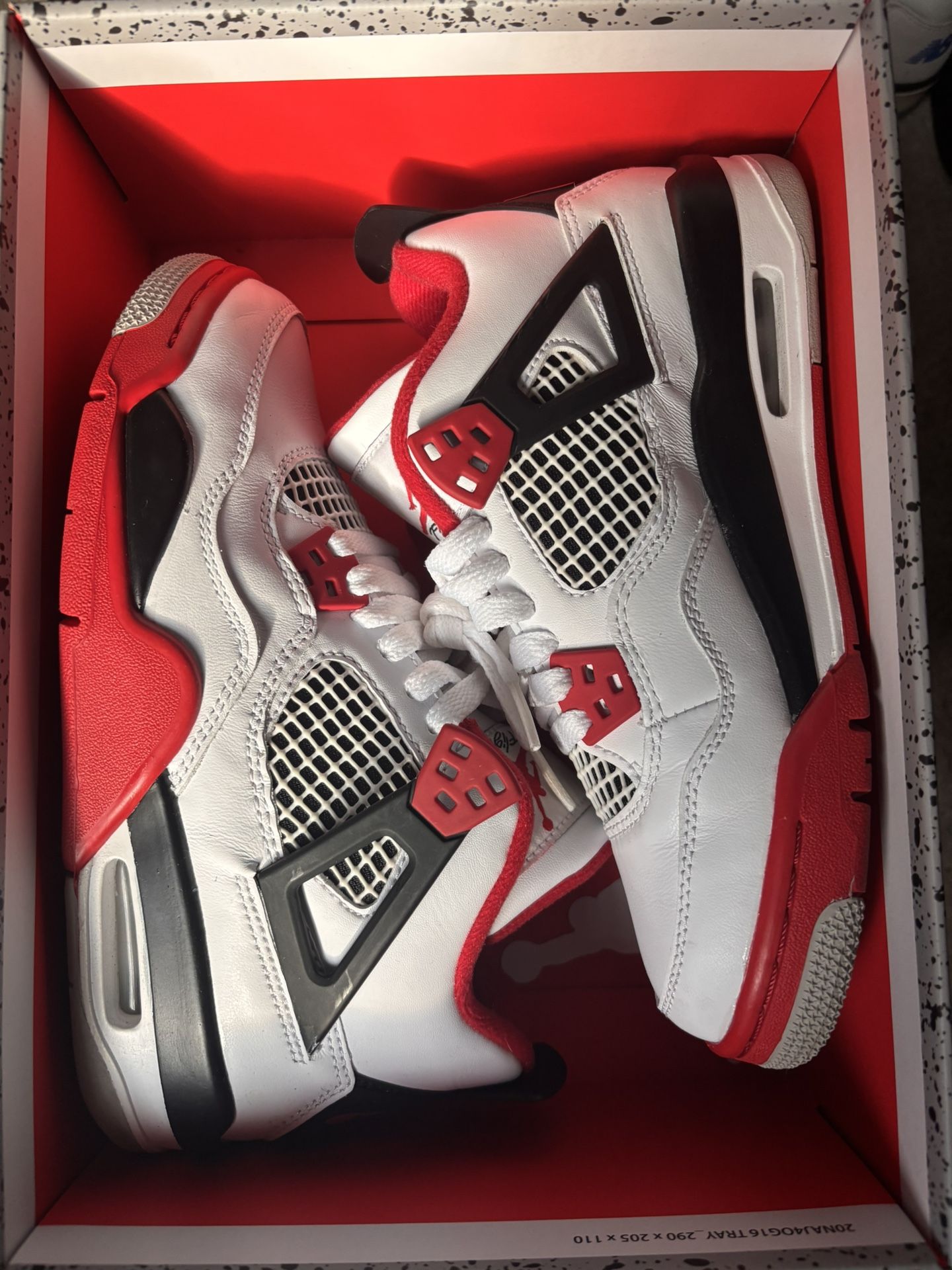 Air Jordan 4 Retro