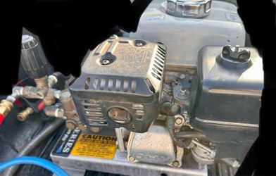 Commercial Honda 2700 PSI Pressure Washer