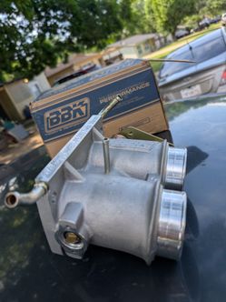 Throttle body for a 302