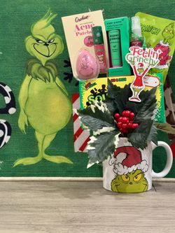 $40 Grinch Bouquet 