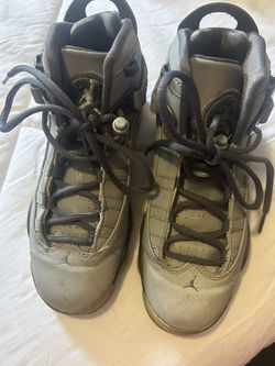 Jordan’s Size 4 Fairly Used